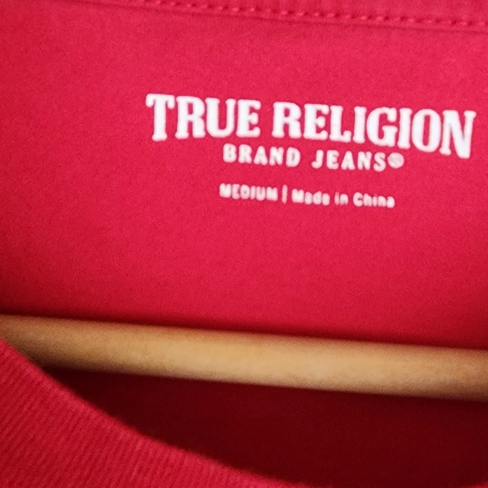 True Religion Men's Red‎ T-Shirt Horseshoe Logo Size M